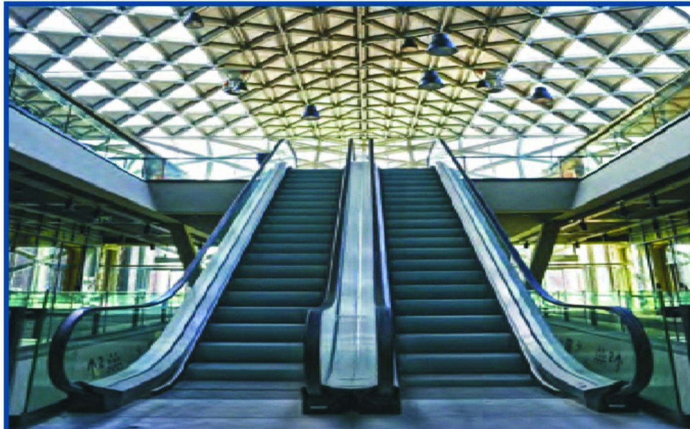 Luxury Hotel Atrium Escalator